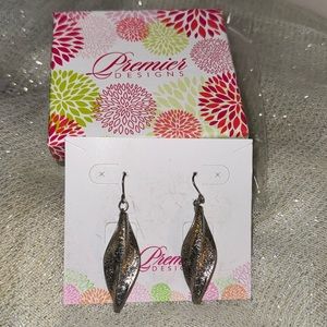 Premier Designs Twist & Shout earrings NEW